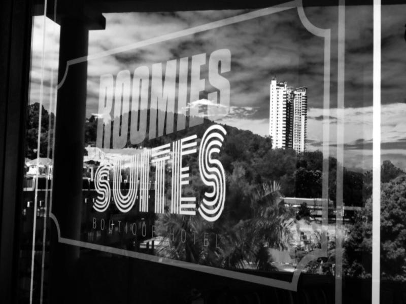 באטו פרינג'י Roomies Suites מראה חיצוני תמונה